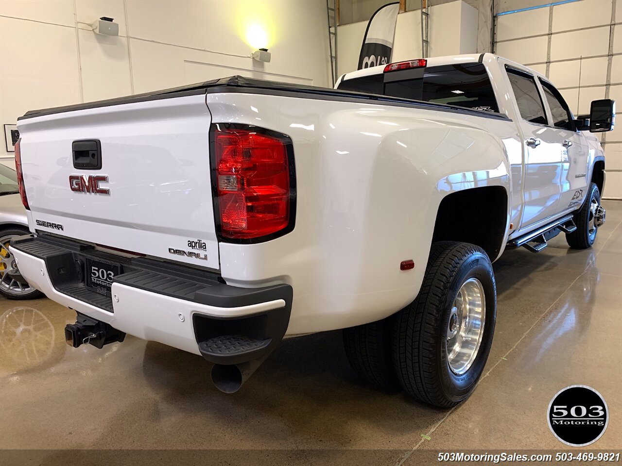 2019 GMC Sierra 3500 Denali Dually DRW   - Photo 6 - Beaverton, OR 97005