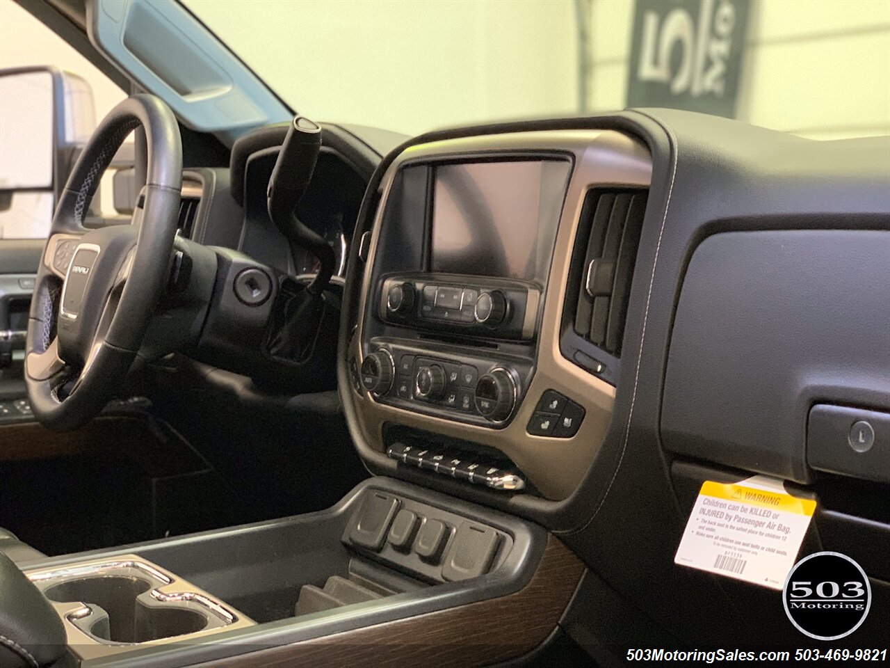 2019 GMC Sierra 3500 Denali Dually DRW   - Photo 3 - Beaverton, OR 97005