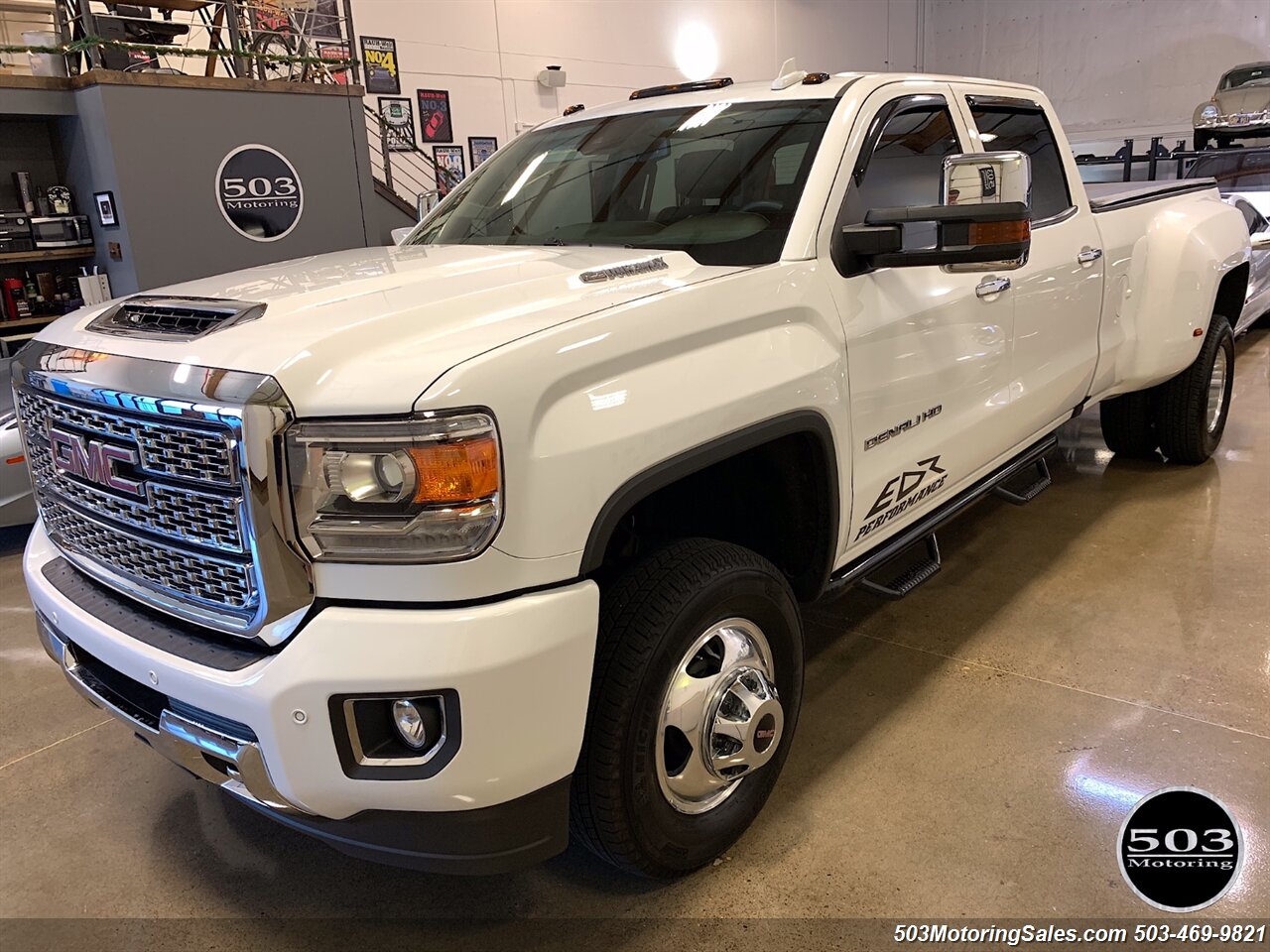 2019 GMC Sierra 3500 Denali Dually DRW   - Photo 9 - Beaverton, OR 97005