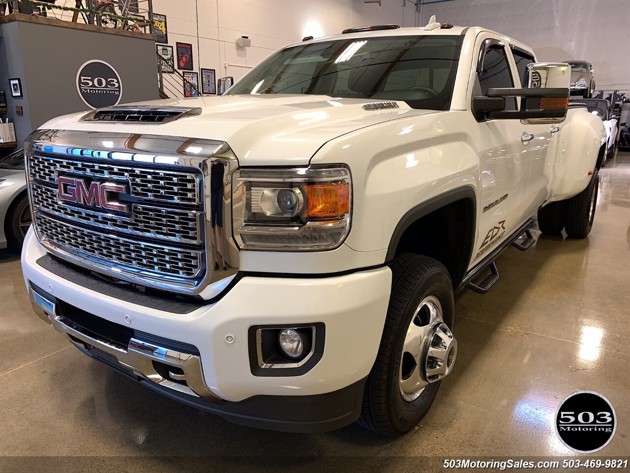 2019 GMC Sierra 3500 Denali Dually DRW   - Photo 8 - Beaverton, OR 97005