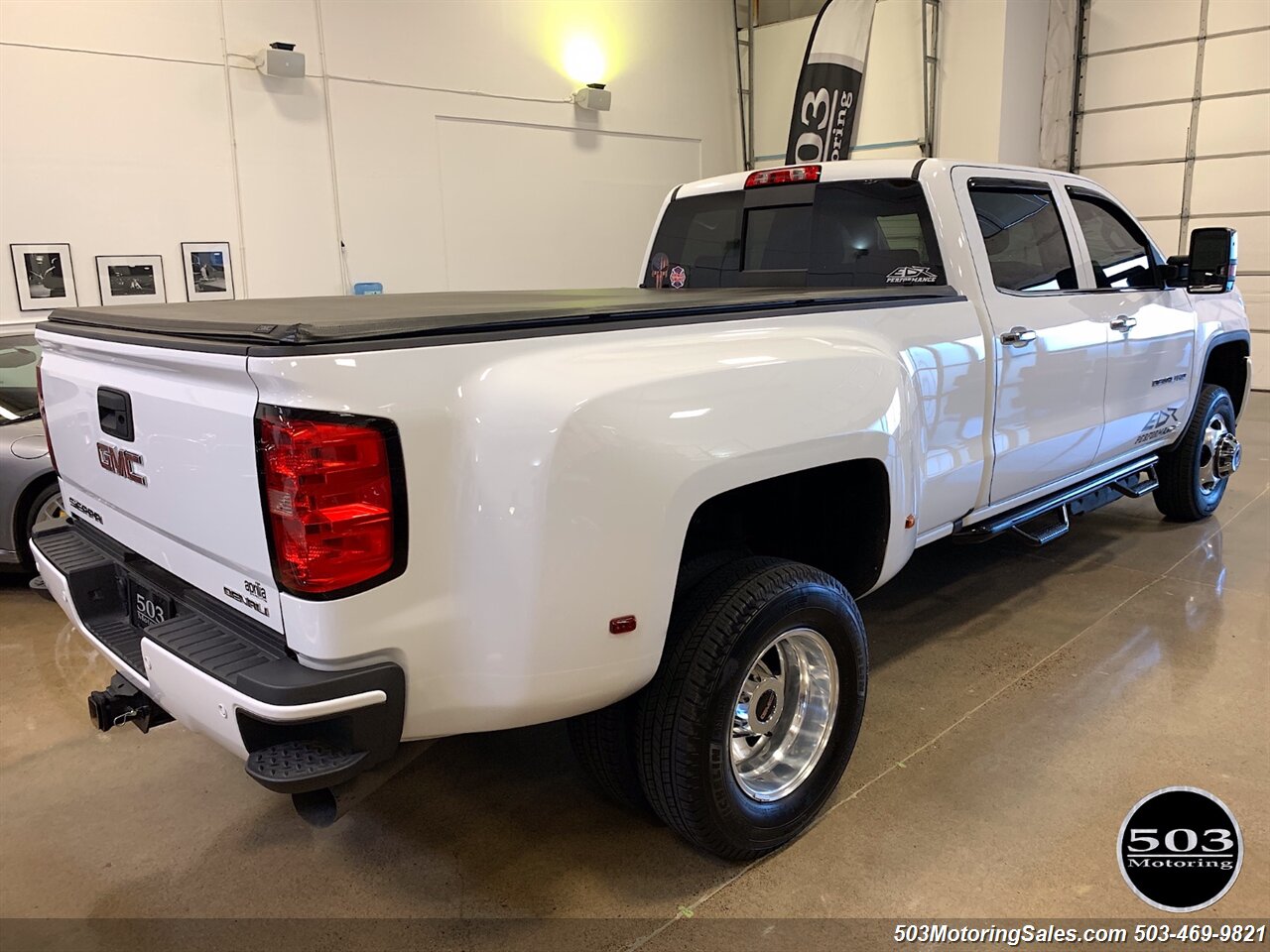 2019 GMC Sierra 3500 Denali Dually DRW   - Photo 24 - Beaverton, OR 97005