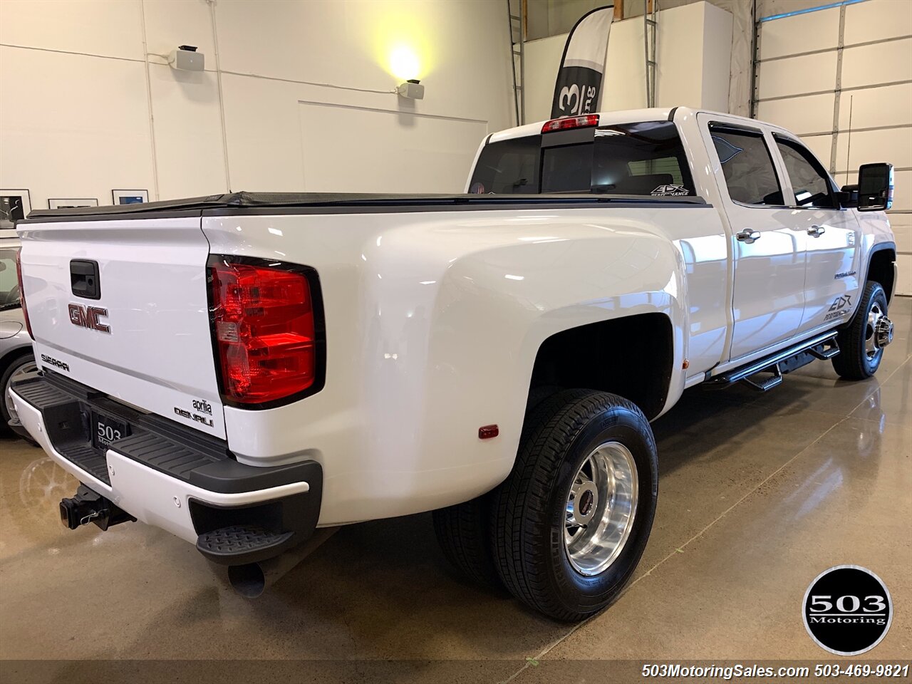 2019 GMC Sierra 3500 Denali Dually DRW   - Photo 23 - Beaverton, OR 97005