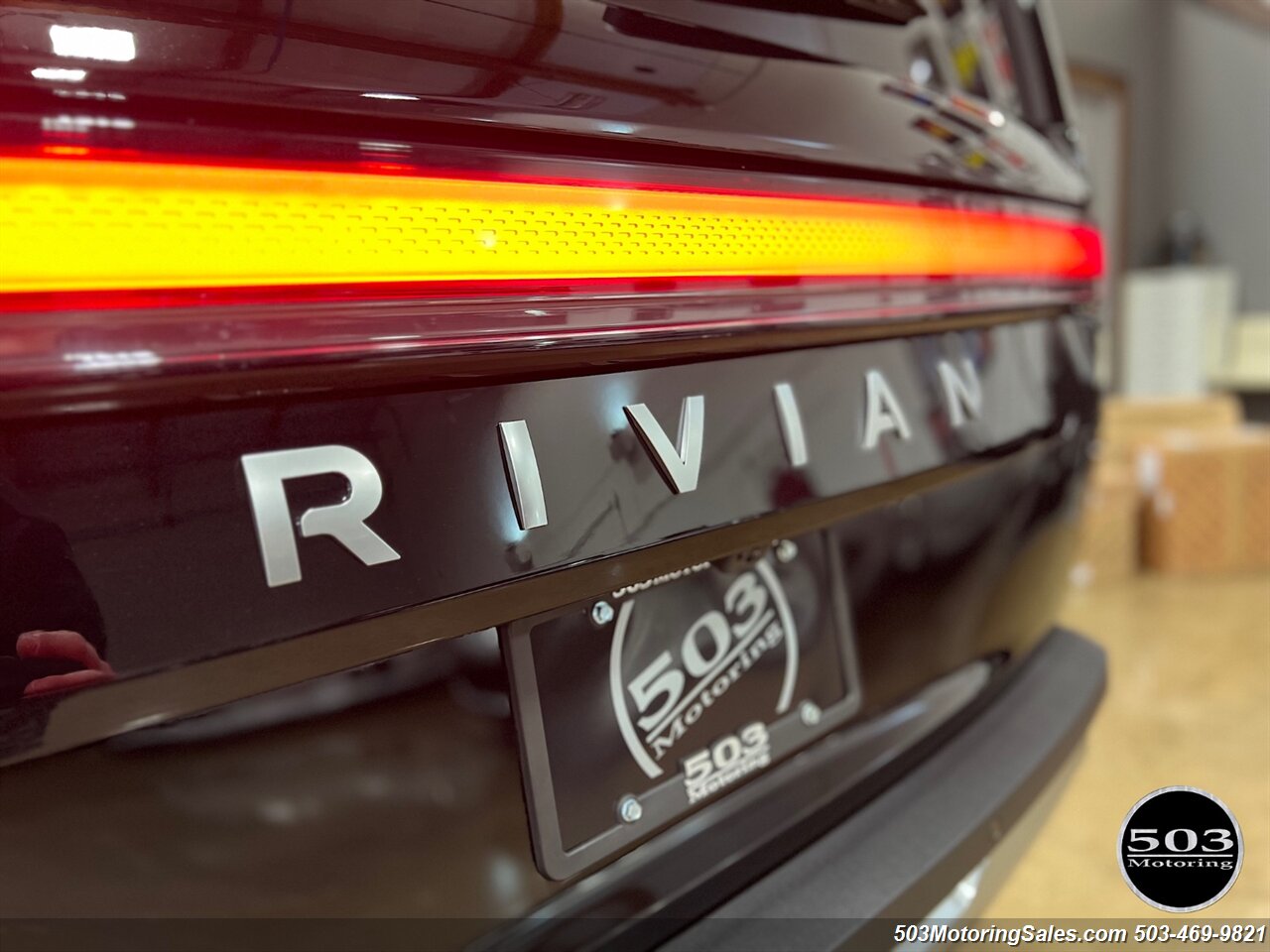 2022 Rivian R1S Launch Edition  MIDNIGHT/ASH - Photo 11 - Beaverton, OR 97005