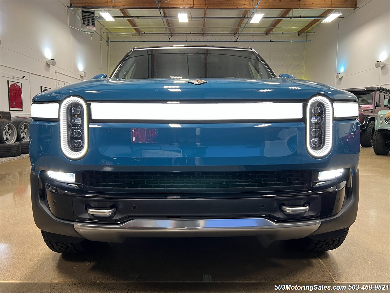 2023 Rivian R1S Adventure   - Photo 7 - Beaverton, OR 97005