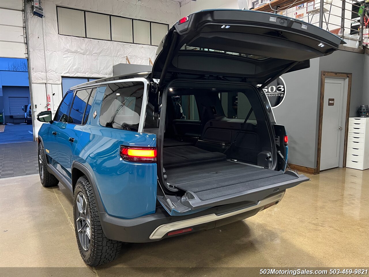 2023 Rivian R1S Adventure   - Photo 28 - Beaverton, OR 97005