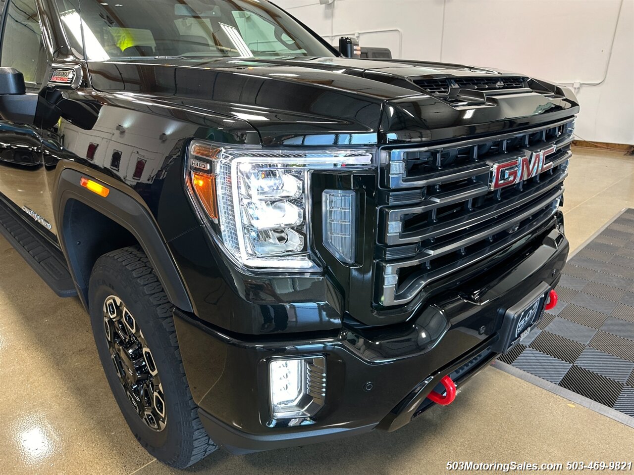 2023 GMC Sierra 3500 HD AT4   - Photo 2 - Beaverton, OR 97005