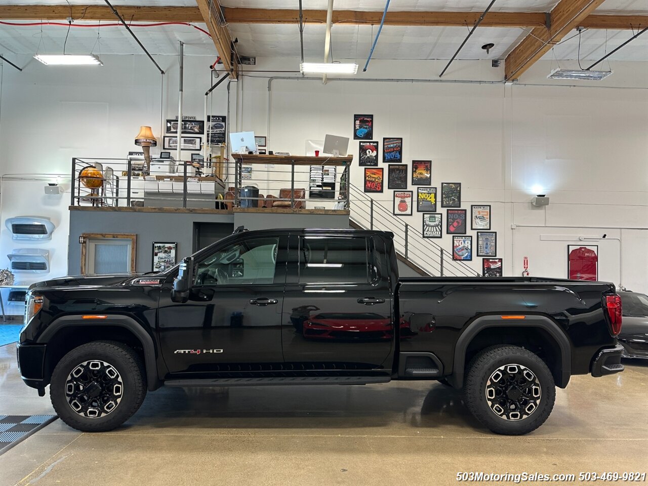 2023 GMC Sierra 3500 HD AT4   - Photo 8 - Beaverton, OR 97005