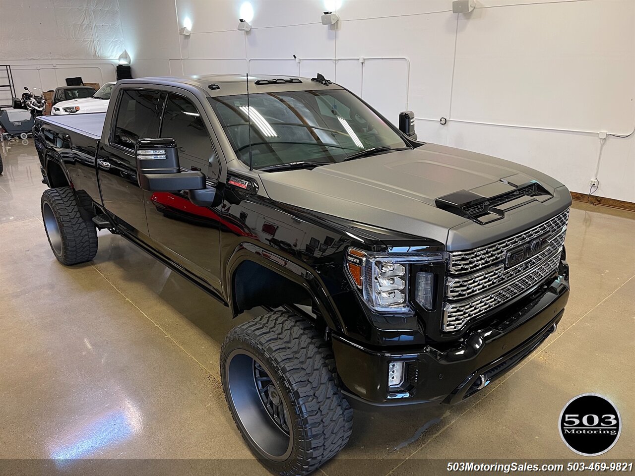 2020 GMC Sierra 3500 Denali   - Photo 13 - Beaverton, OR 97005