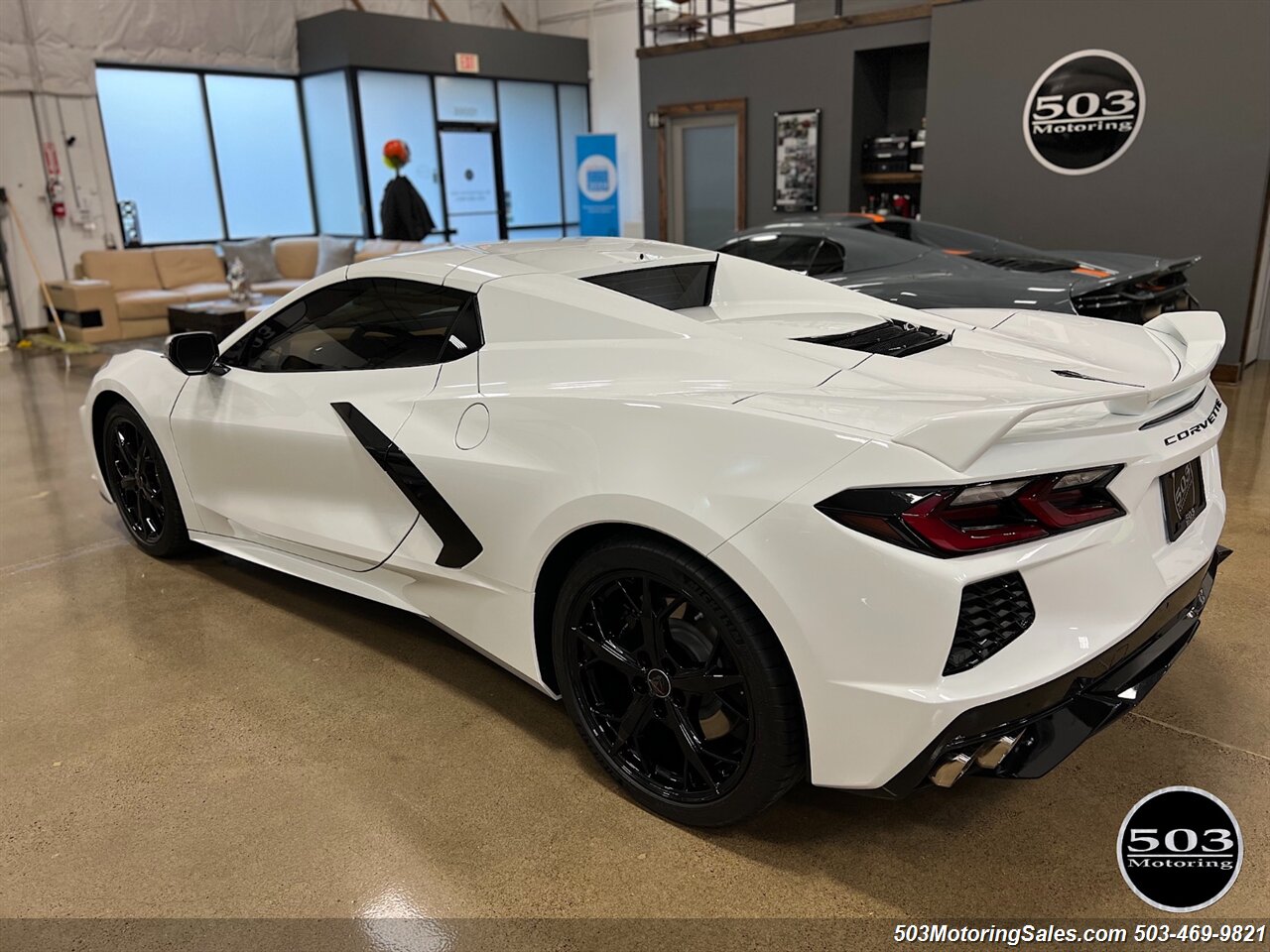 2021 Chevrolet Corvette Stingray   - Photo 3 - Beaverton, OR 97005