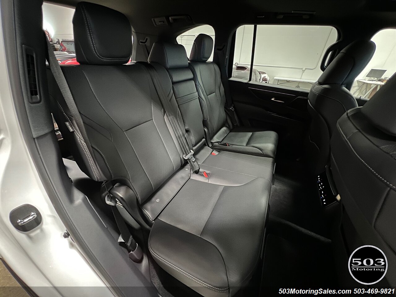 2022 Lexus LX 600 Premium   - Photo 64 - Beaverton, OR 97005