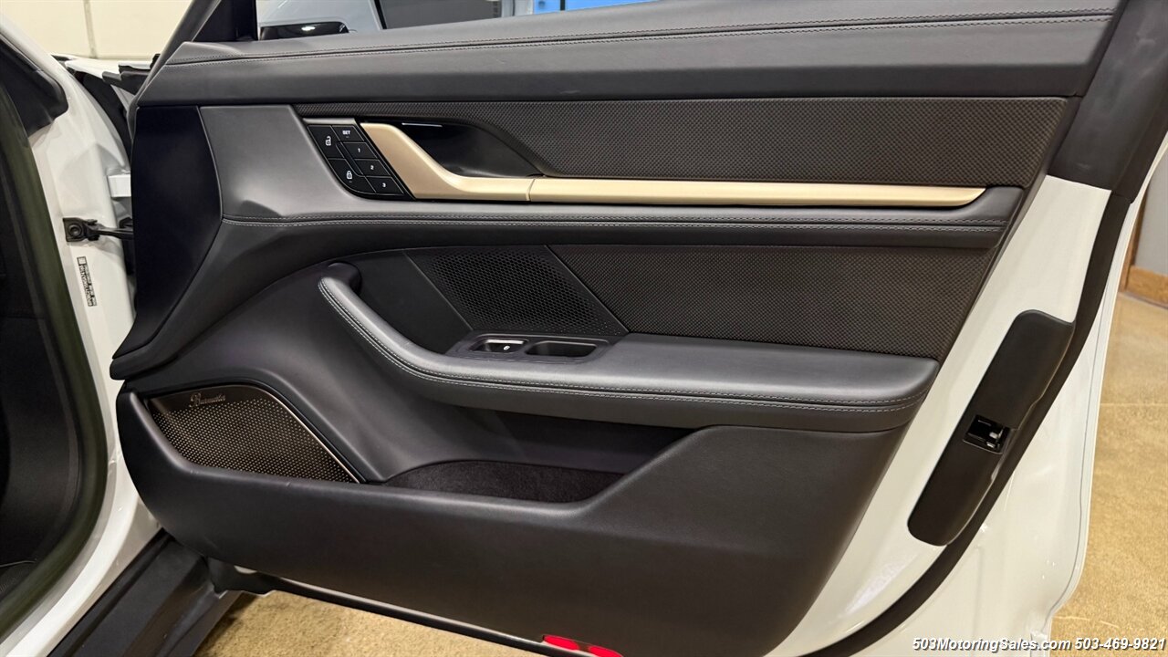 2022 Porsche Taycan Turbo S Cross Turismo   - Photo 81 - Beaverton, OR 97005