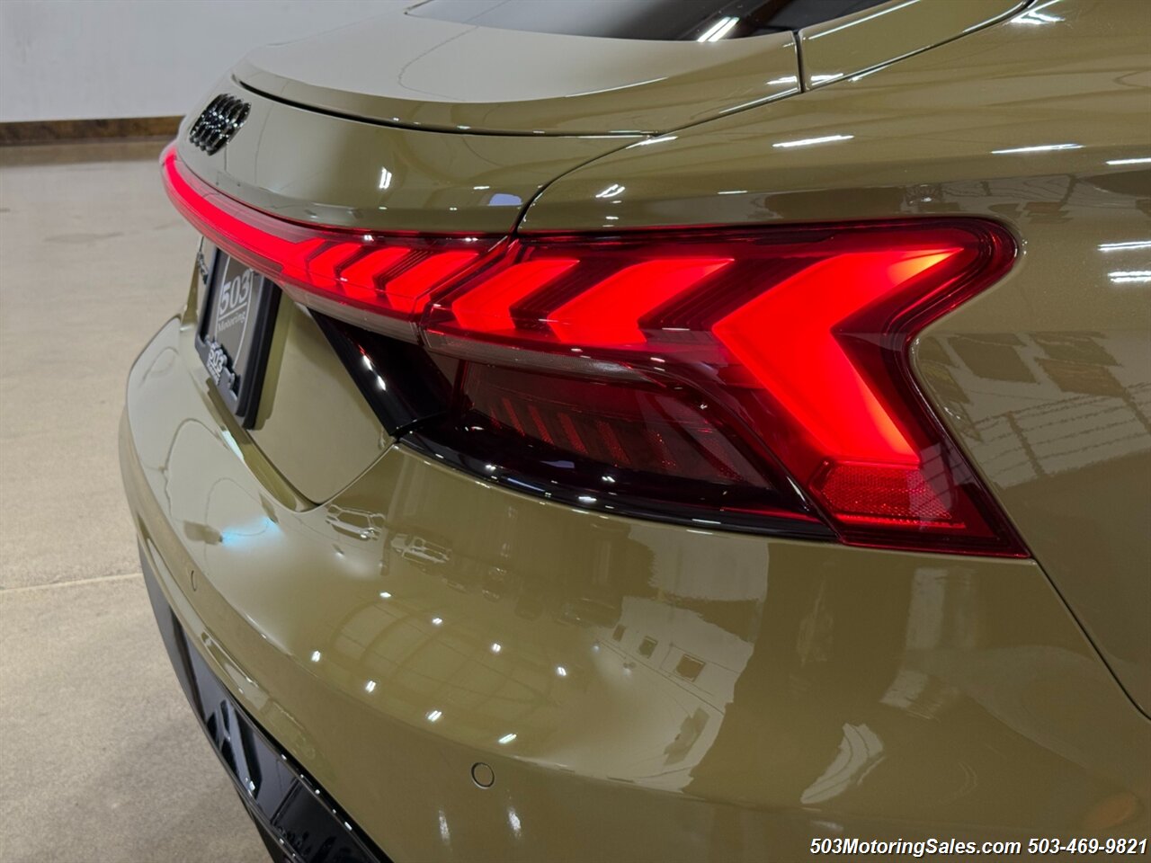 2022 Audi e-tron GT quattro Prestige   - Photo 10 - Beaverton, OR 97005