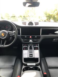 2022 Porsche Macan   - Photo 18 - South San Francisco, CA 94080