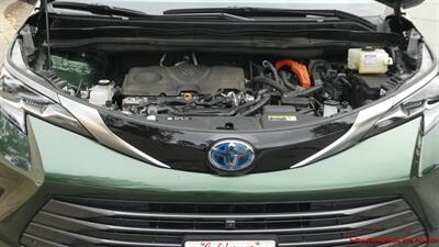 2023 Toyota Sienna Platinum 7-Passenger   - Photo 68 - South San Francisco, CA 94080