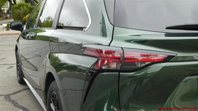 2023 Toyota Sienna Platinum 7-Passenger   - Photo 14 - South San Francisco, CA 94080