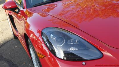 2018 Porsche Cayman  718 - Photo 15 - South San Francisco, CA 94080