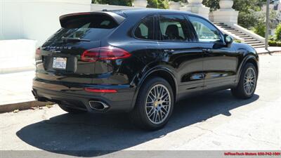 2017 Porsche Cayenne PLATINUM   - Photo 3 - South San Francisco, CA 94080