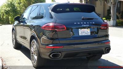 2017 Porsche Cayenne PLATINUM   - Photo 4 - South San Francisco, CA 94080