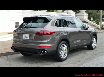 2016 Porsche Cayenne S E-Hybrid   - Photo 3 - South San Francisco, CA 94080