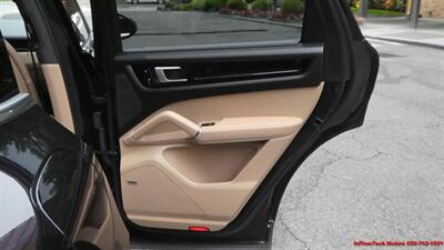 2019 Porsche Cayenne S   - Photo 25 - South San Francisco, CA 94080