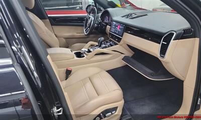 2019 Porsche Cayenne S   - Photo 8 - South San Francisco, CA 94080