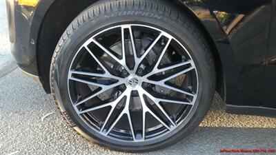 2022 Porsche Macan   - Photo 44 - South San Francisco, CA 94080