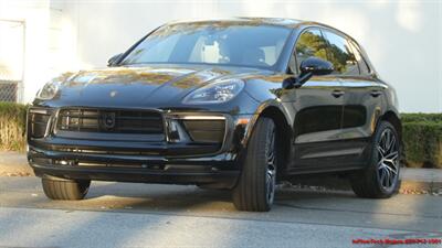 2022 Porsche Macan   - Photo 2 - South San Francisco, CA 94080