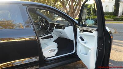 2022 Porsche Macan   - Photo 20 - South San Francisco, CA 94080