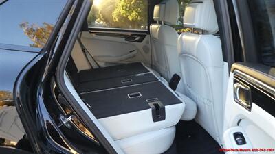 2022 Porsche Macan   - Photo 33 - South San Francisco, CA 94080