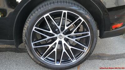 2022 Porsche Macan   - Photo 48 - South San Francisco, CA 94080