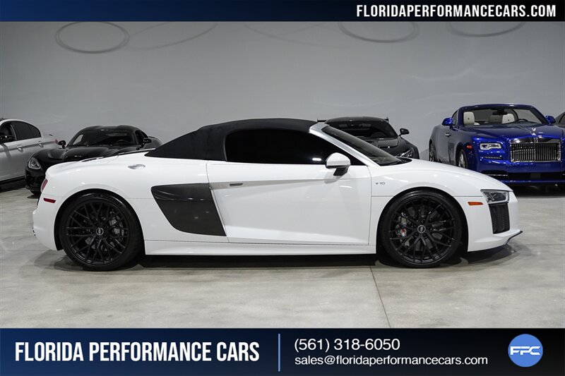 2017 Audi R8 5.2 quattro V10 Spyder   - Photo 67 - Riviera Beach, FL 33407