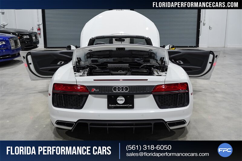 2017 Audi R8 5.2 quattro V10 Spyder   - Photo 38 - Riviera Beach, FL 33407