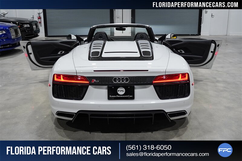 2017 Audi R8 5.2 quattro V10 Spyder   - Photo 35 - Riviera Beach, FL 33407