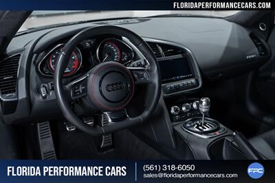 2011 Audi R8 5.2 quattro   - Photo 48 - Riviera Beach, FL 33407