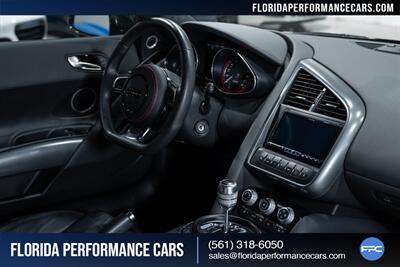 2011 Audi R8 5.2 quattro   - Photo 55 - Riviera Beach, FL 33407