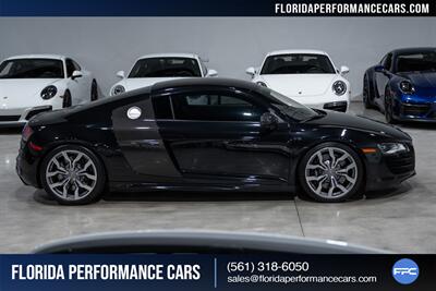 2011 Audi R8 5.2 quattro   - Photo 7 - Riviera Beach, FL 33407