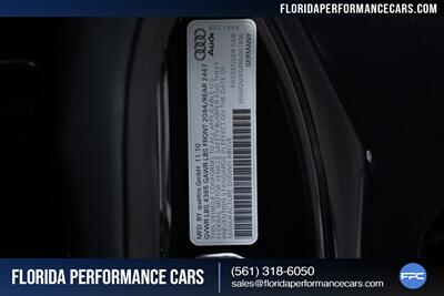 2011 Audi R8 5.2 quattro   - Photo 27 - Riviera Beach, FL 33407