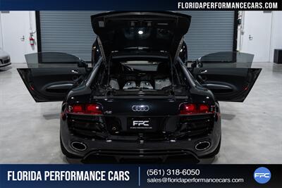2011 Audi R8 5.2 quattro   - Photo 38 - Riviera Beach, FL 33407