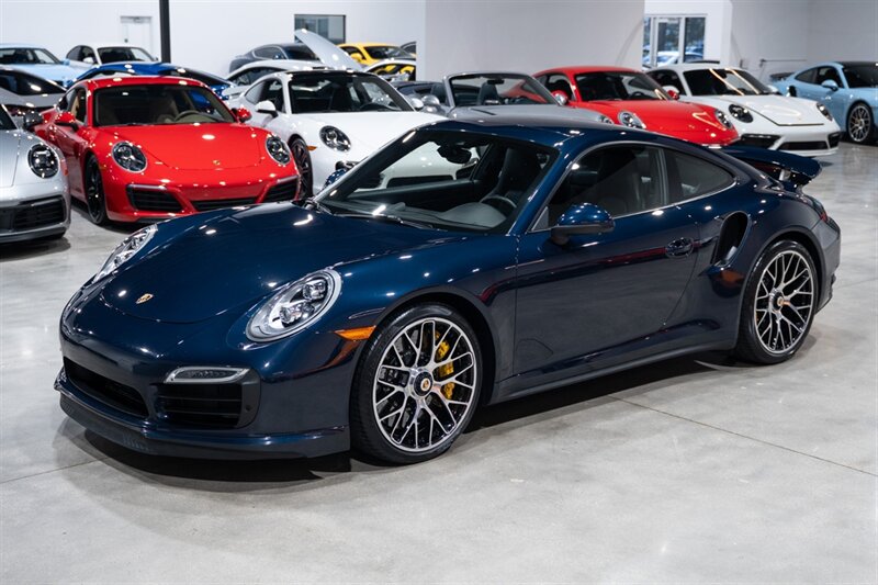 2015 Porsche 911 Turbo S  