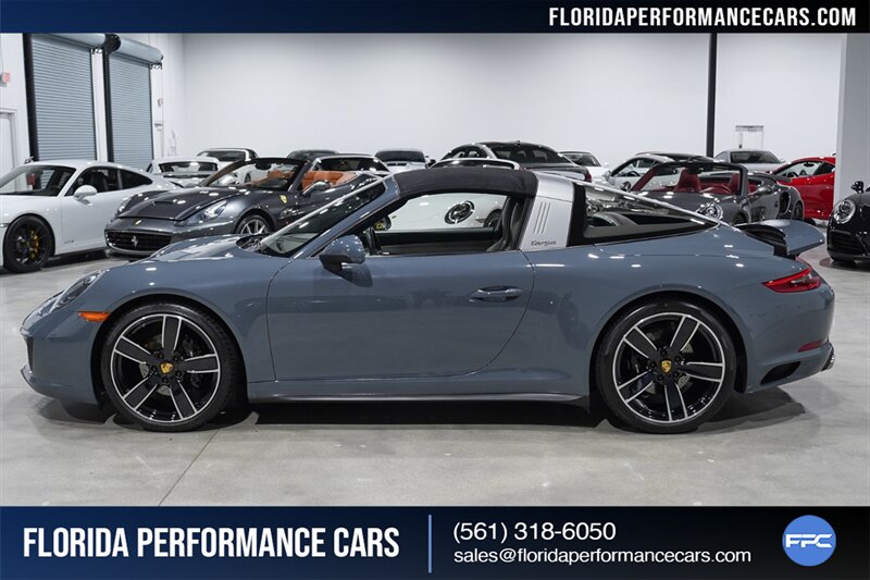 2017 Porsche 911 Targa 4   - Photo 65 - Riviera Beach, FL 33407