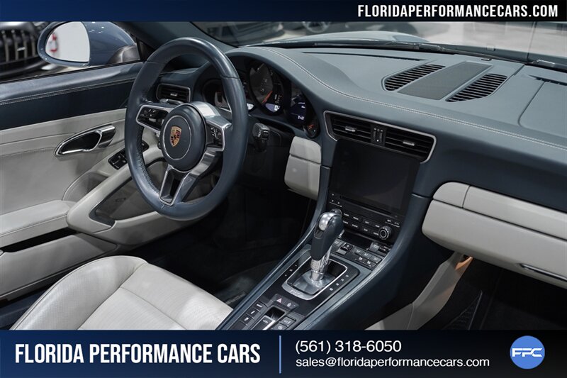 2017 Porsche 911 Targa 4   - Photo 52 - Riviera Beach, FL 33407