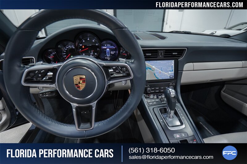 2017 Porsche 911 Targa 4   - Photo 25 - Riviera Beach, FL 33407