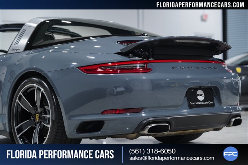 2017 Porsche 911 Targa 4   - Photo 61 - Riviera Beach, FL 33407