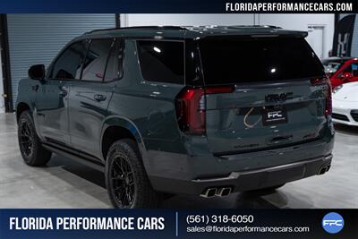 2025 GMC Yukon AT4 Ultimate   - Photo 4 - Riviera Beach, FL 33407