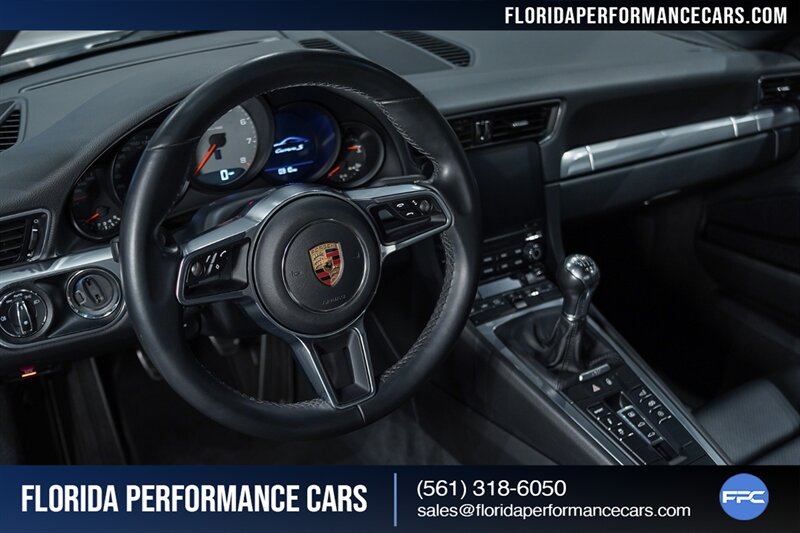 2017 Porsche 911 Carrera S   - Photo 42 - Riviera Beach, FL 33407