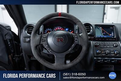 2016 Nissan GT-R NISMO   - Photo 19 - Riviera Beach, FL 33407