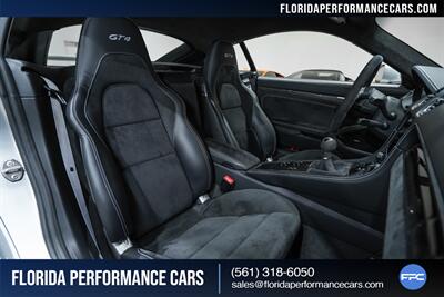2020 Porsche 718 Cayman GT4   - Photo 32 - Riviera Beach, FL 33407