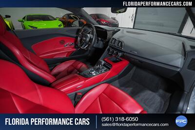 2018 Audi R8 5.2 V10 RWS   - Photo 32 - Riviera Beach, FL 33407