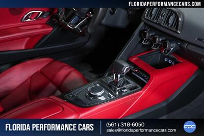 2018 Audi R8 5.2 V10 RWS   - Photo 60 - Riviera Beach, FL 33407