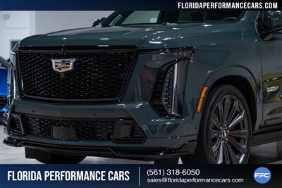 2025 Cadillac Escalade-V   - Photo 78 - Riviera Beach, FL 33407
